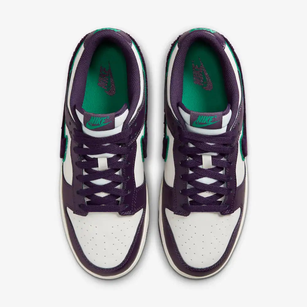 Sneaker Nk Dunk Low Chenille Swoosh Sail Grand Purple