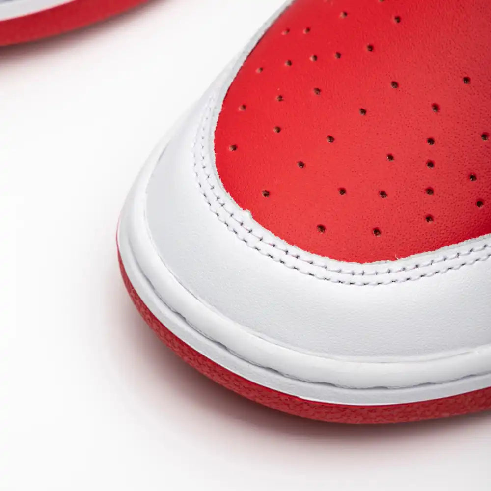 Sneaker Nk Dunk Low Championship Red
