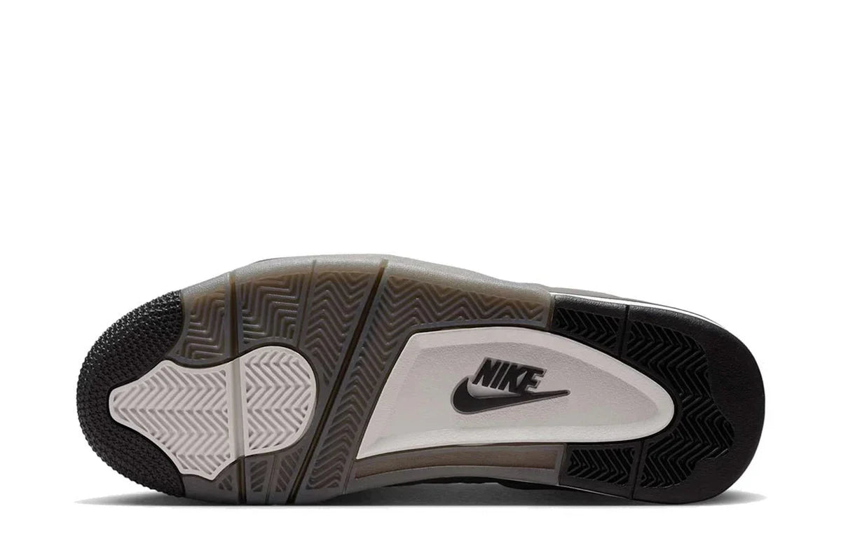 Sneaker Nk Air Jrd 4 Cave Stone and Black Marrom